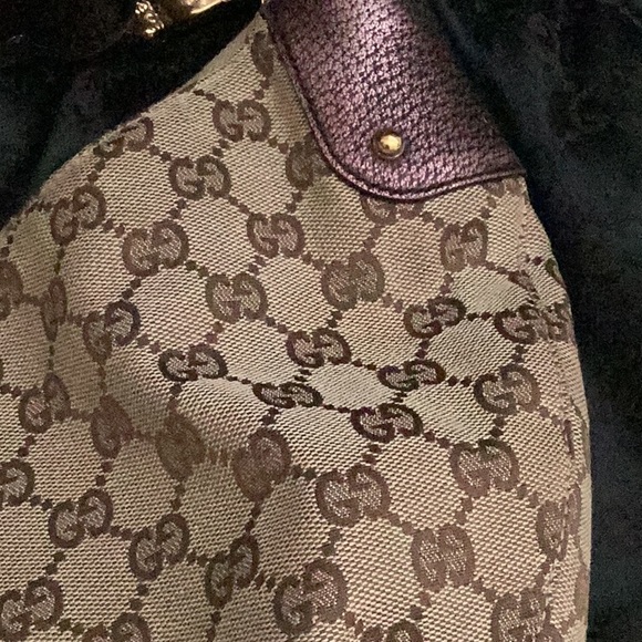 Authentic vintage GUCCI
Bamboo Ring Hobo - Picture 11 of 13